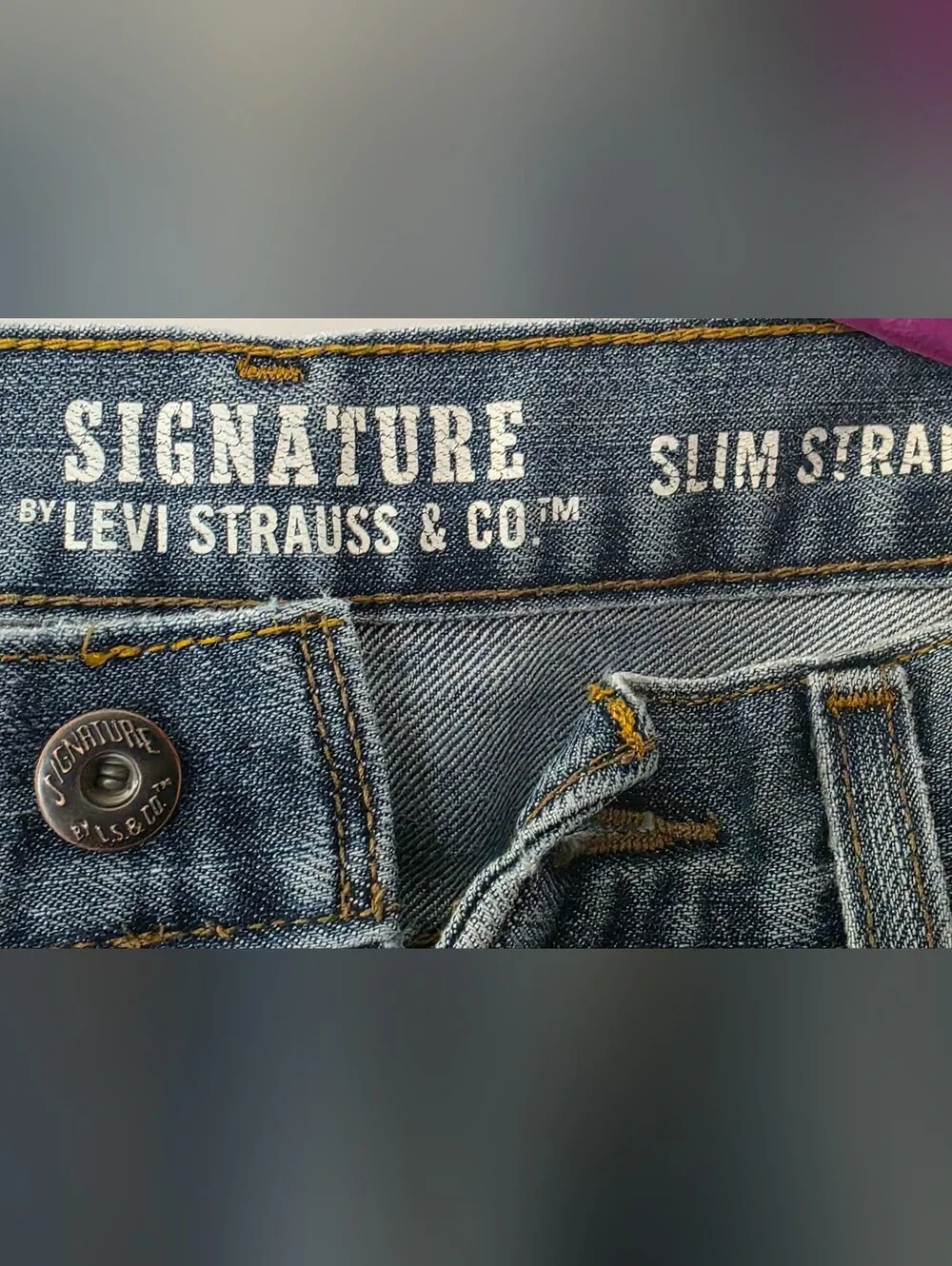Levis Strauss Slim Straight Leg Denim Jeans in Faded Blue
